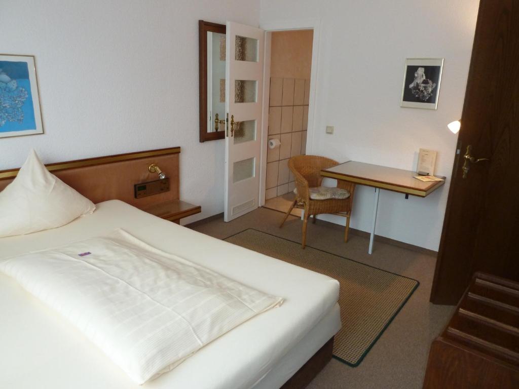 Edelstein Hotel Idar-Oberstein Szoba fotó
