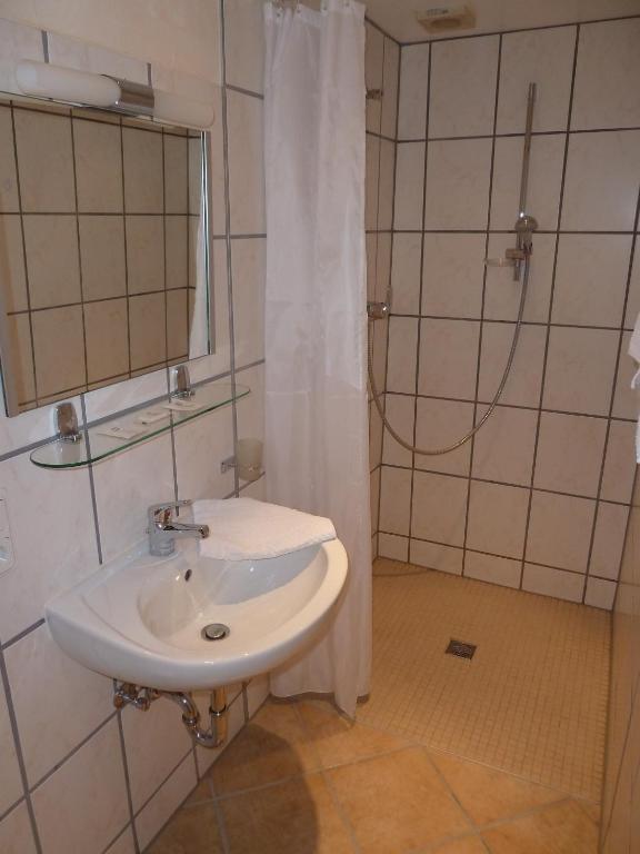 Edelstein Hotel Idar-Oberstein Szoba fotó