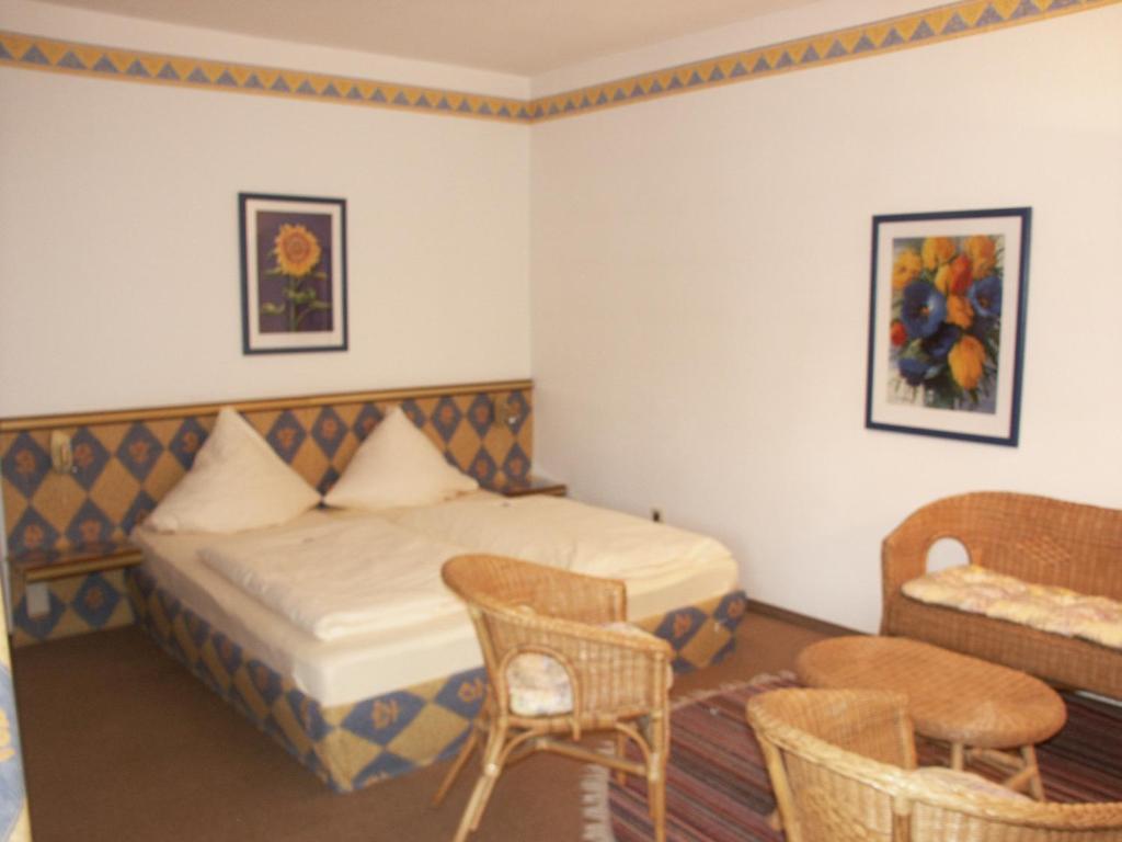 Edelstein Hotel Idar-Oberstein Szoba fotó