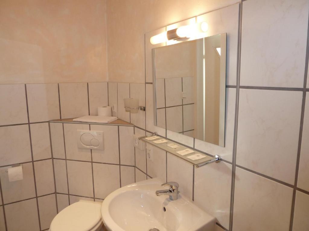 Edelstein Hotel Idar-Oberstein Szoba fotó