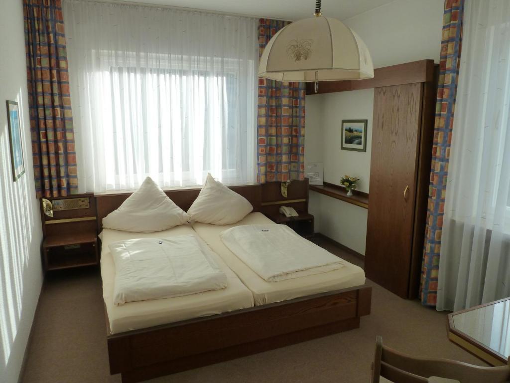 Edelstein Hotel Idar-Oberstein Szoba fotó